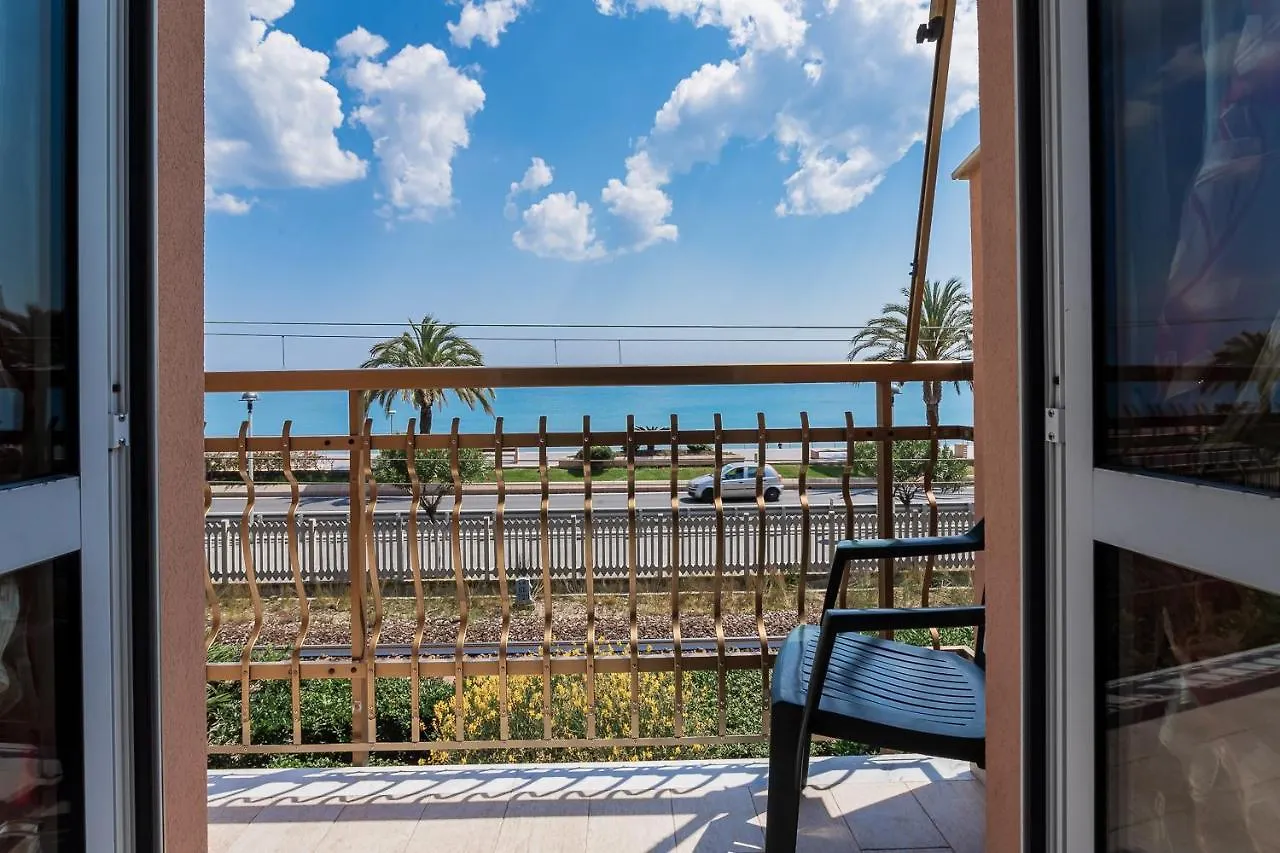 ** מלון דירות פייטרה ליגורה Residence Villa Alda איטליה