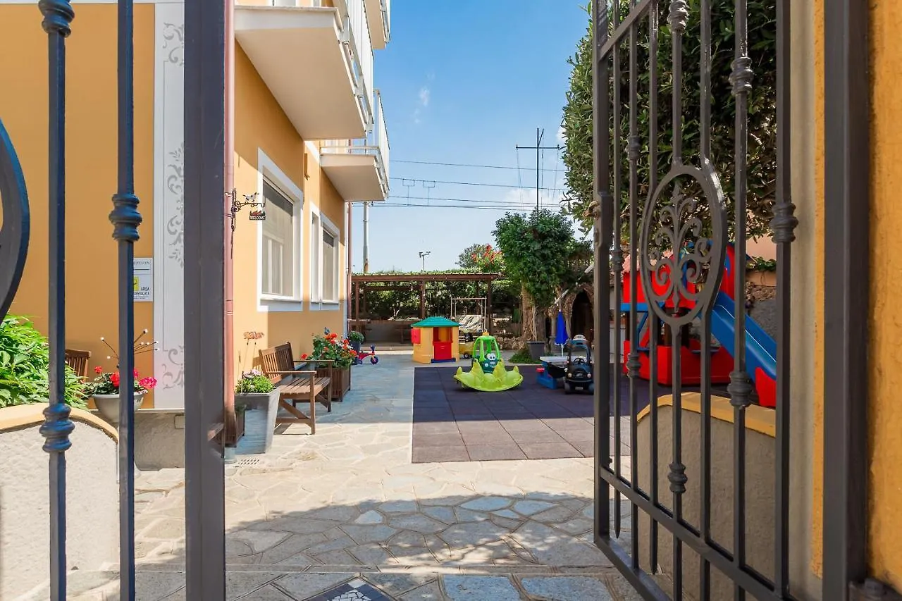 פייטרה ליגורה Residence Villa Alda 2*, פייטרה ליגורה